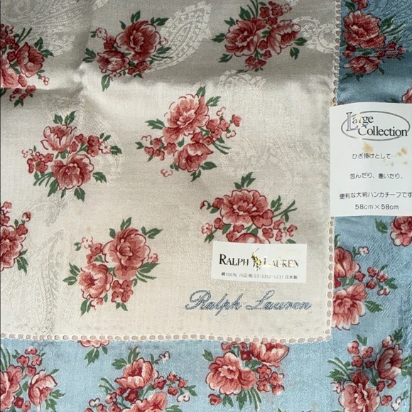 Ralph Lauren Cream and Blue Floral Handkerchief Cotton 💯 - Picture 4 of 8